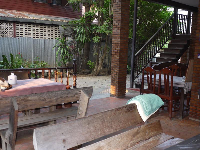 Sarah Guest House Chiang Mai Extérieur photo