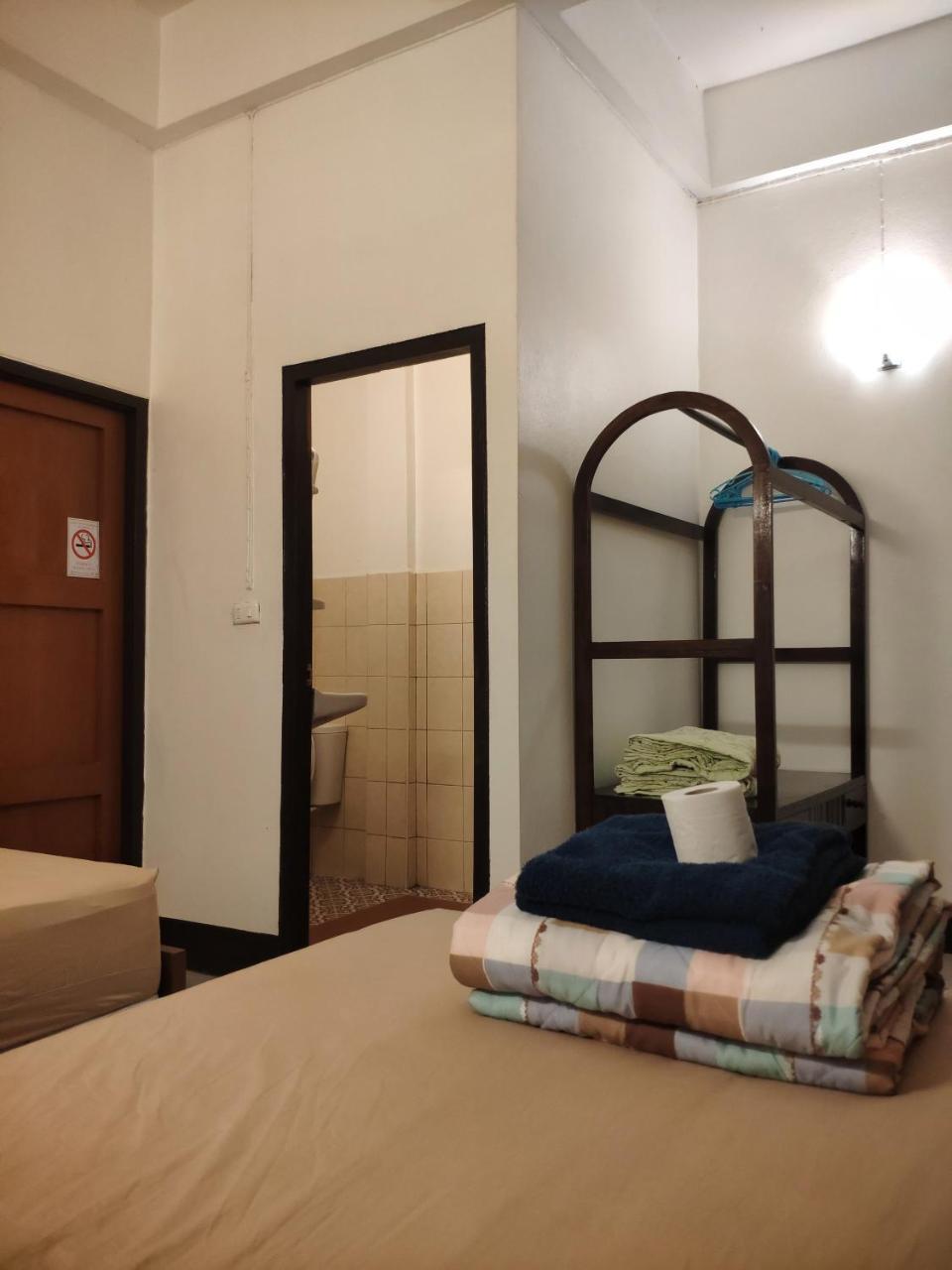 Sarah Guest House Chiang Mai Extérieur photo